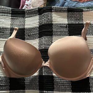 Victoria Secret 36DDD push up bra, nude